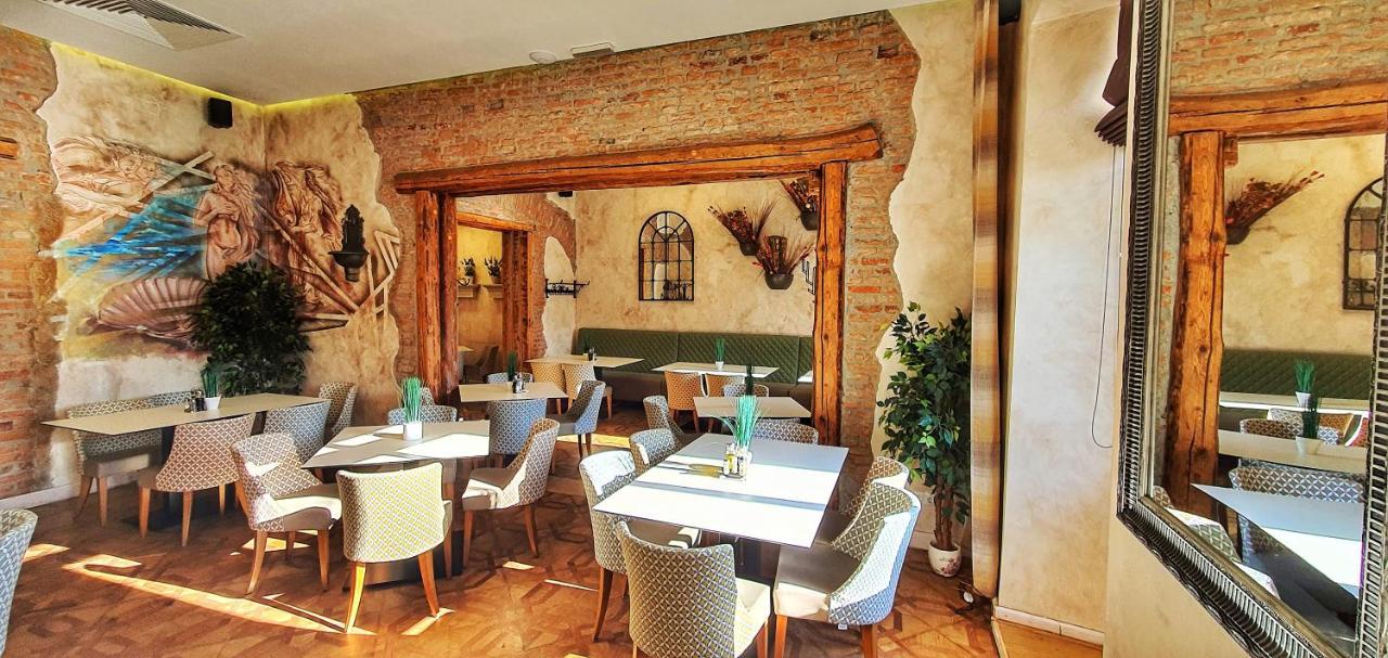Casa Crown Hotel Braşov Eksteriør billede